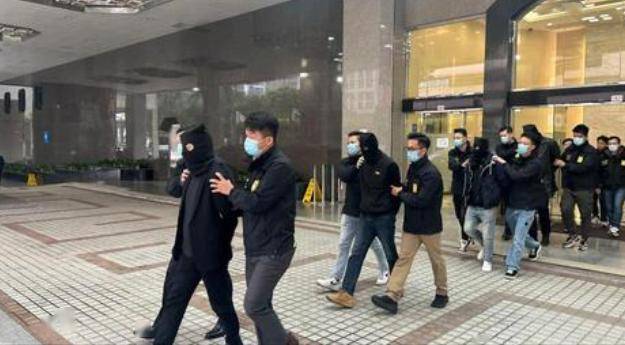 澳門一碼一碼100準確,澳門一碼一碼，揭秘真相，警惕犯罪風險