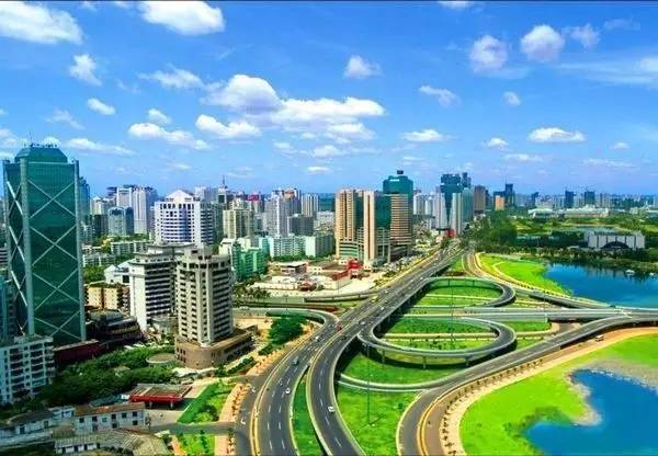 2025新版澳門天天開好彩大全,澳門是中國(guó)著名的旅游城市，以其獨(dú)特的文化、歷史背景和博彩業(yè)聞名于世。隨著科技的不斷發(fā)展，人們對(duì)于博彩行業(yè)的需求也在逐漸增長(zhǎng)。為了滿足廣大彩民的需求，澳門不斷推出新的彩票游戲和玩法，其中新版澳門天天開好彩便是備受關(guān)注的一項(xiàng)。本文將介紹關(guān)于澳門天天開好彩的一些信息，包括其背景、玩法特點(diǎn)以及未來的發(fā)展趨勢(shì)等。