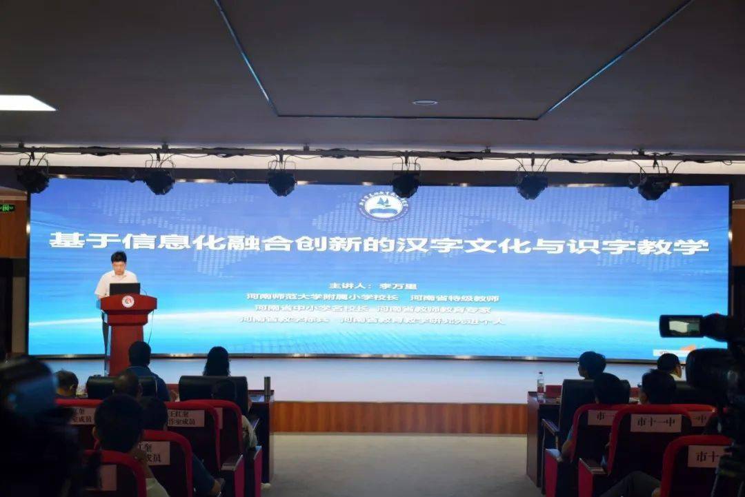 2025年香港正版資料免費大全精準,探索未來之門，香港正版資料免費大全精準——邁向2025年的數(shù)據(jù)之旅