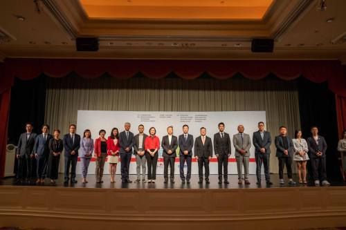 2025新澳門(mén)天天六開(kāi)彩,澳門(mén)是中國(guó)的一個(gè)特別行政區(qū)，以其獨(dú)特的文化、歷史和經(jīng)濟(jì)背景而聞名。近年來(lái)，隨著科技的快速發(fā)展和數(shù)字化時(shí)代的到來(lái)，澳門(mén)博彩業(yè)也在不斷創(chuàng)新和發(fā)展。本文將探討關(guān)于澳門(mén)新推出的天天六開(kāi)彩活動(dòng)及其在博彩行業(yè)中的影響，以及未來(lái)的發(fā)展趨勢(shì)。